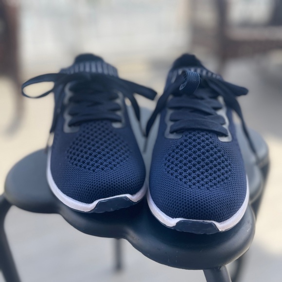 Danskin Women's Peace Two-Toned Sneaker Women's Shoes - Picture 2 of 11